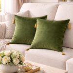 Perna decorativa verde olive cu ciucuri aurii